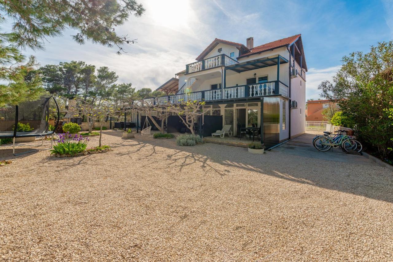 Apartments Villa Agape Vir Εξωτερικό φωτογραφία