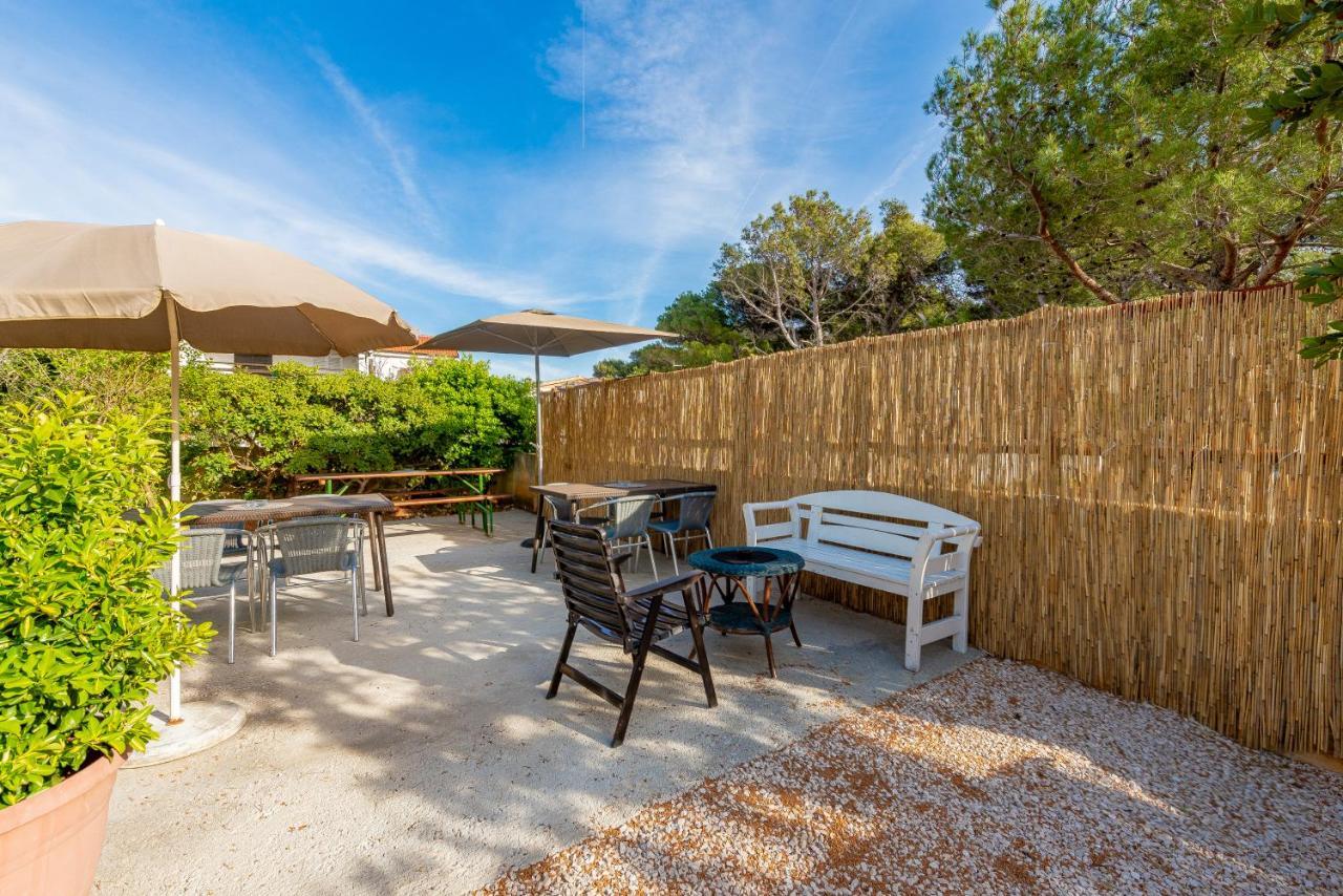 Apartments Villa Agape Vir Εξωτερικό φωτογραφία