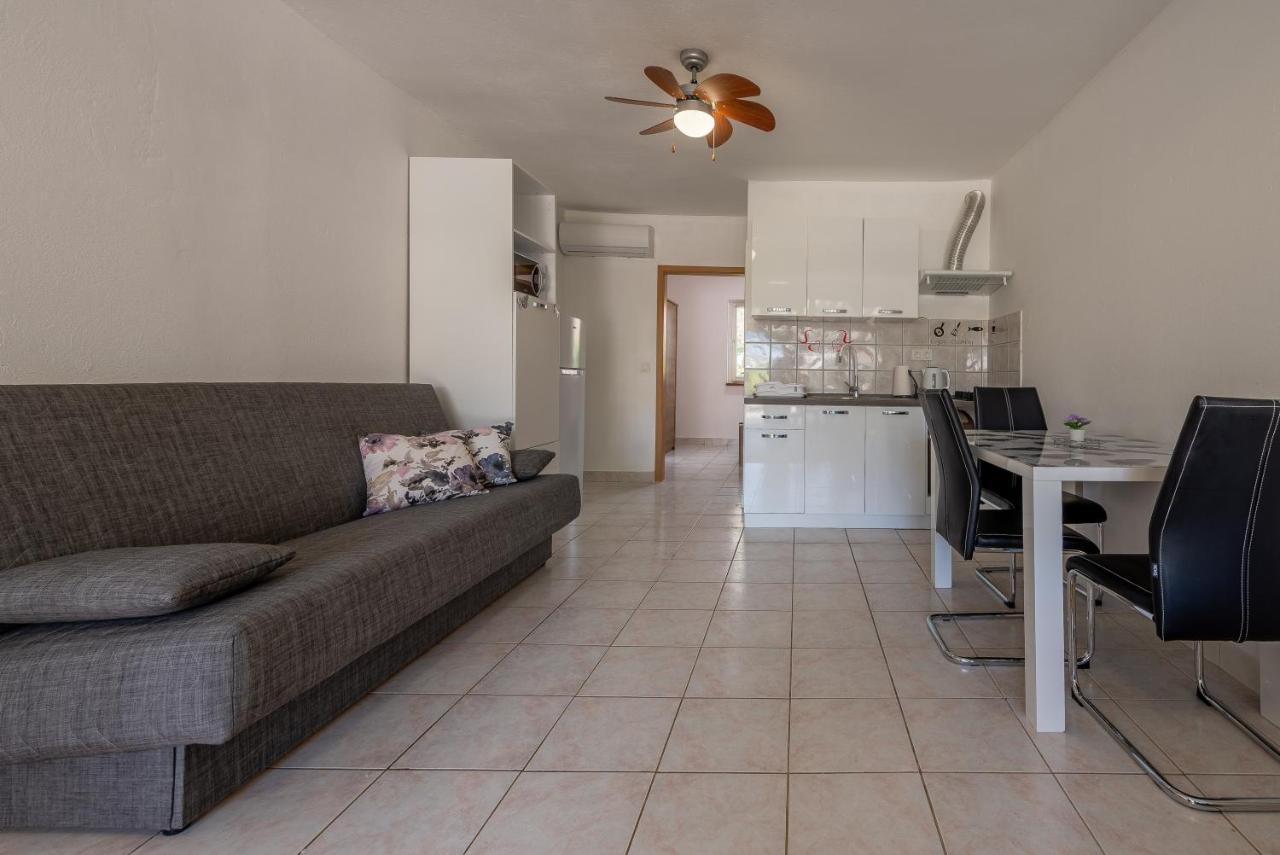 Apartments Villa Agape Vir Εξωτερικό φωτογραφία