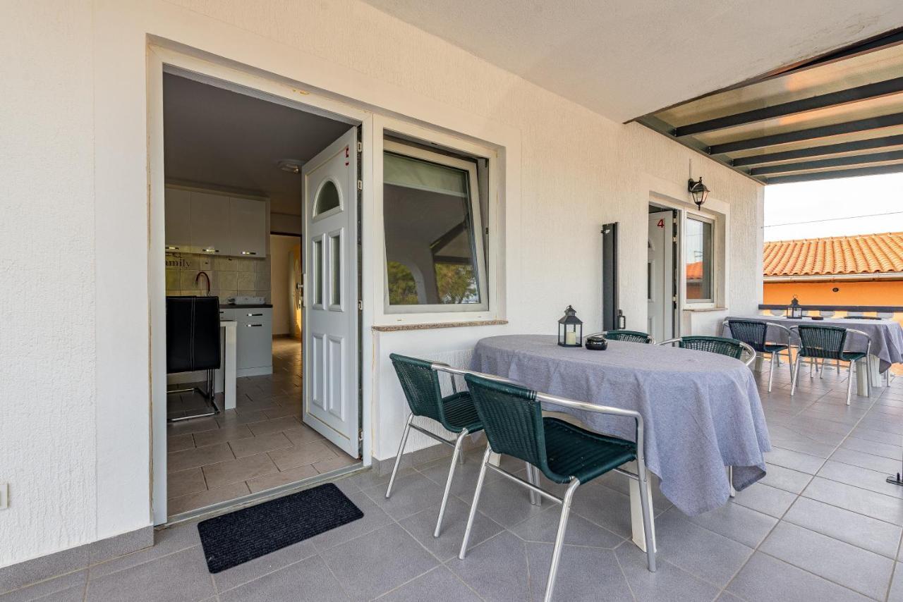 Apartments Villa Agape Vir Εξωτερικό φωτογραφία