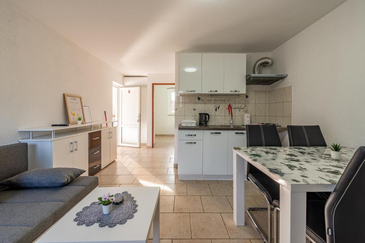 Apartments Villa Agape Vir Εξωτερικό φωτογραφία