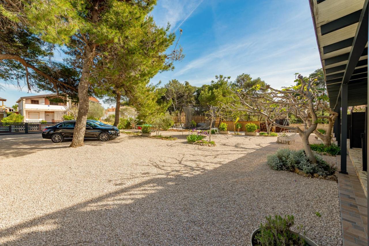 Apartments Villa Agape Vir Εξωτερικό φωτογραφία