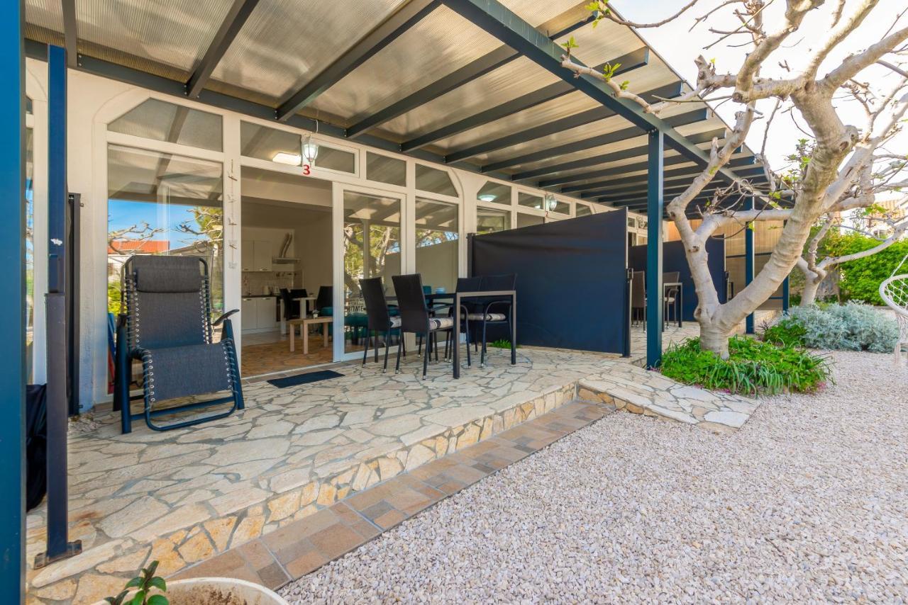 Apartments Villa Agape Vir Εξωτερικό φωτογραφία