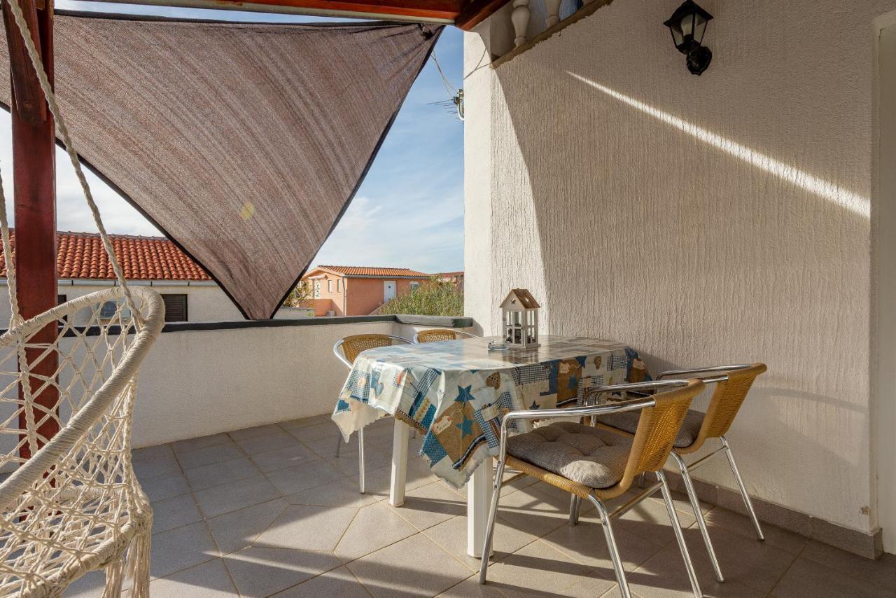 Apartments Villa Agape Vir Εξωτερικό φωτογραφία